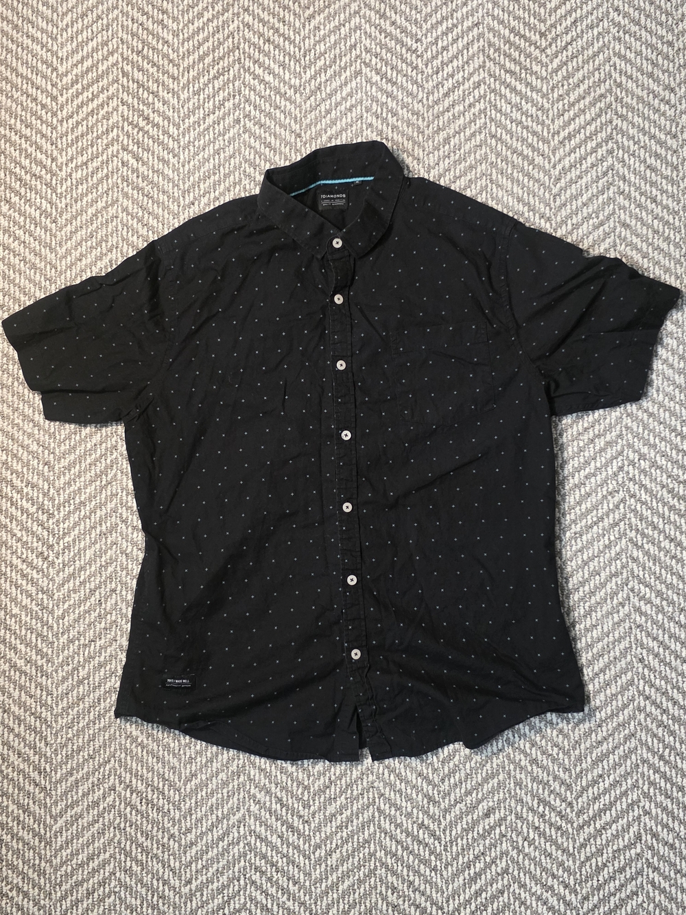 7Diamonds Short Sleeve Button Down Shirt Black Teal Cross Print Mens Size XL